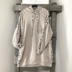 NWOT Leopard Contrast Sweatshirt With Hoodie - Ash Mocha